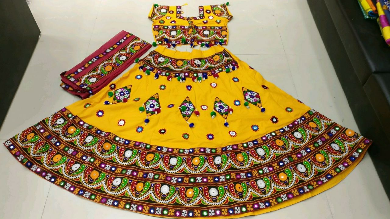 gamthi work chaniya choli